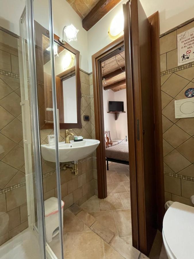 La Vie En Rose Bed & Breakfast Fondi Ngoại thất bức ảnh