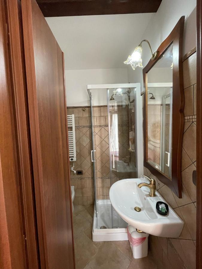 La Vie En Rose Bed & Breakfast Fondi Ngoại thất bức ảnh