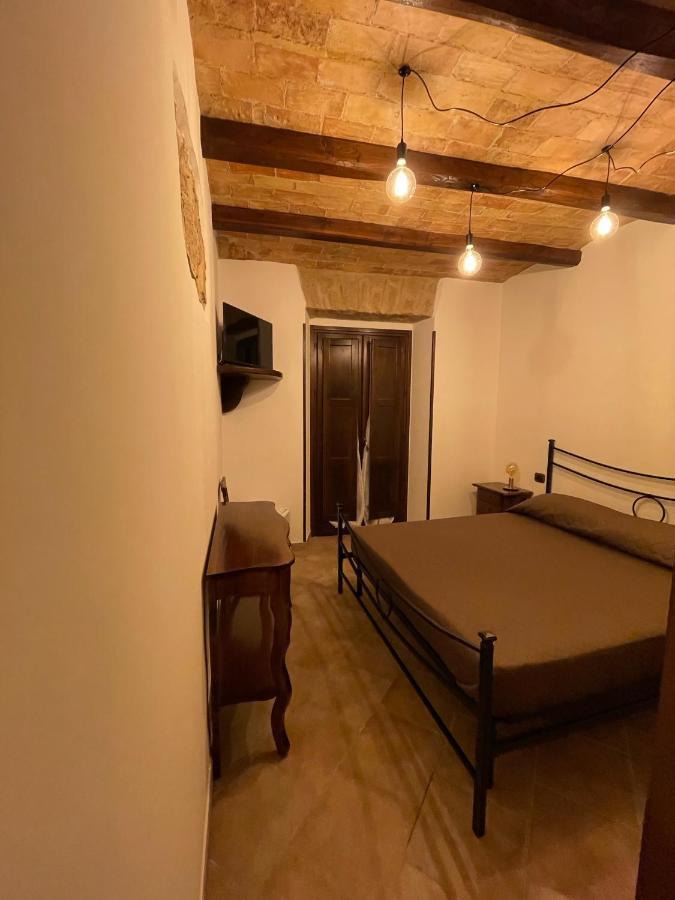 La Vie En Rose Bed & Breakfast Fondi Ngoại thất bức ảnh